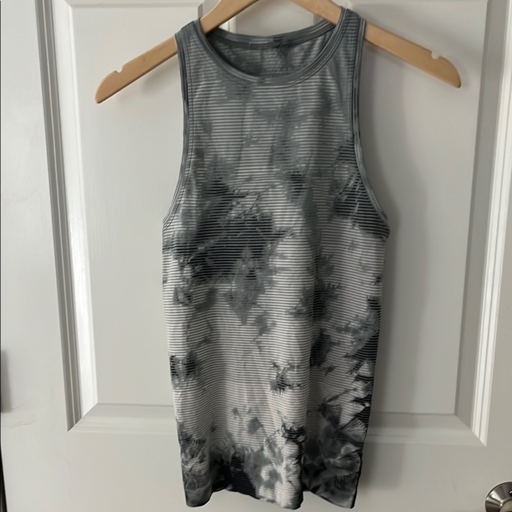 Peloton x Lululemon Gray Racerback Tank with Pink Logo Sz 4 - Picture 3 of 5